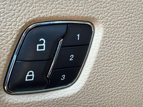Used 2019 Ford F150 Lariat AWD/4WD image 22
