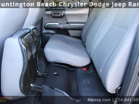 Used 2017 Toyota Tacoma SR5 image 39