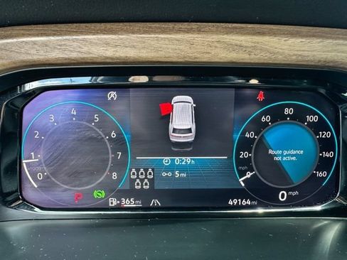 Used 2025 Volkswagen Atlas SE FWD image 17