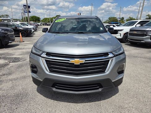 Used 2023 Chevrolet Traverse LS FWD image 19