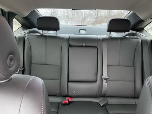 Used 2015 Chevrolet Impala LT image 17