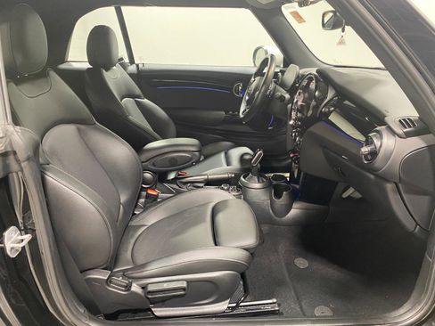 Certified 2023 MINI Cooper S image 18