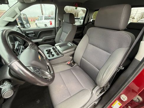 Used 2018 Chevrolet Silverado 1500 LT w/ All Star Edition image 11