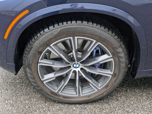 Used 2025 BMW X5 M60i w/ Climate Comfort Package image 11