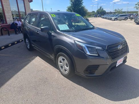 Used 2023 Subaru Forester AWD/4WD image 3