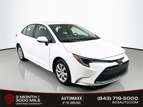 Used 2024 Toyota Corolla LE image 1