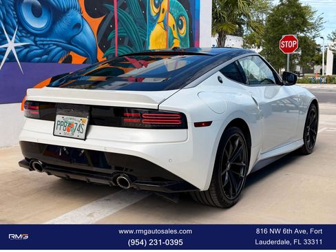 Used 2024 Nissan Z Performance w/ Floor Mat Package RWD image 5