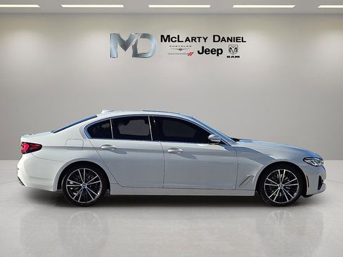 Used 2021 BMW 530i xDrive w/ Premium Package image 6