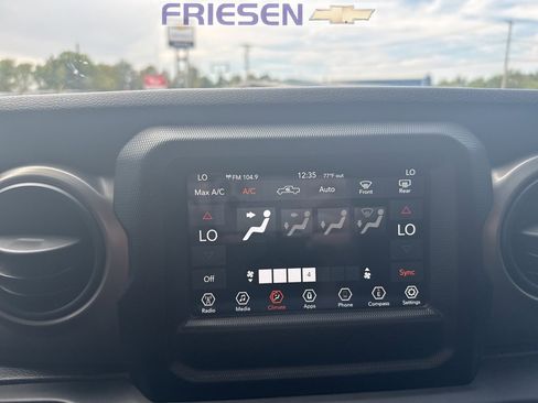 Used 2020 Jeep Gladiator Sport w/ Quick Order Package 24S image 15