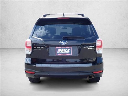 Used 2017 Subaru Forester 2.5i Touring AWD/4WD image 3