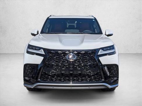 Used 2024 Lexus LX 600 F Sport image 2