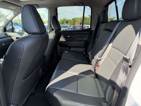 Certified 2025 Honda Ridgeline RTL image 9