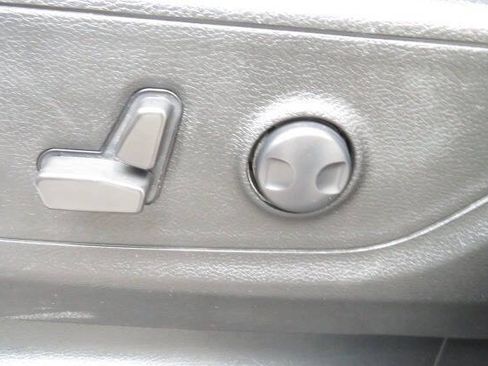 Used 2022 RAM 1500 Big Horn AWD/4WD image 14