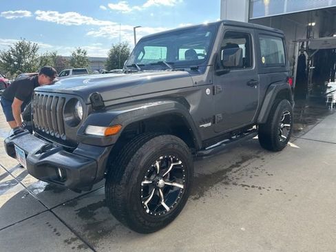 Used 2021 Jeep Wrangler Sport image 3