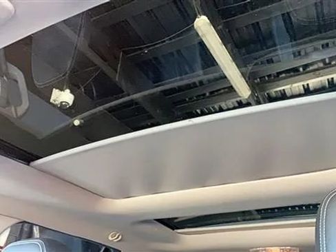 Used 2011 Ford Edge Sport w/ Driver Entry Pkg image 8