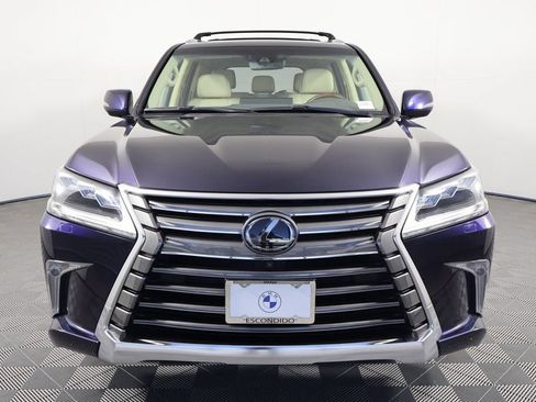 Used 2019 Lexus LX 570 4WD w/ Luxury Package image 2