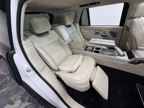 Used 2023 Land Rover Range Rover SV image 46