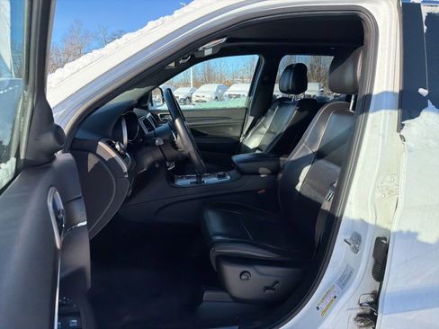 Used 2015 Jeep Grand Cherokee Limited w/ Luxury Group II image 10