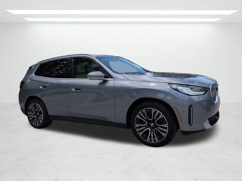 New 2025 BMW X3 xDrive30i w/ Premium Package AWD/4WD image 2