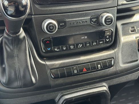Used 2024 RAM ProMaster 2500 w/ Convenience Group FWD image 18