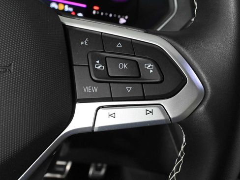 Certified 2023 Volkswagen Tiguan SE R-Line FWD image 21