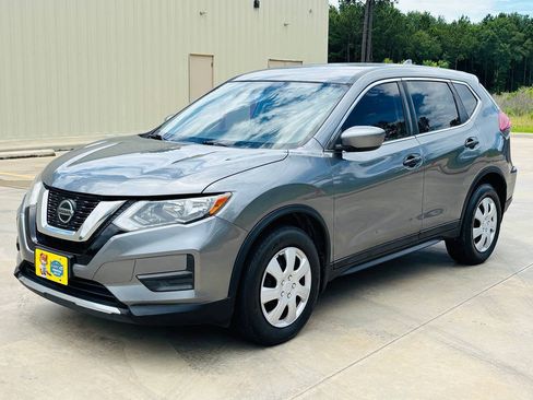 Used 2018 Nissan Rogue S AWD/4WD image 1