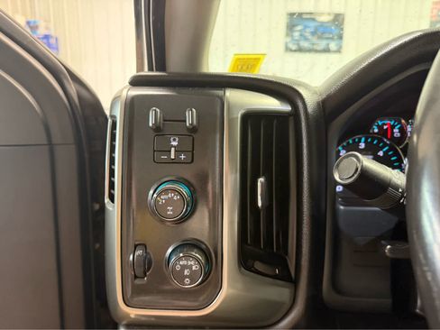Used 2018 Chevrolet Silverado 1500 LT w/ All Star Edition image 14