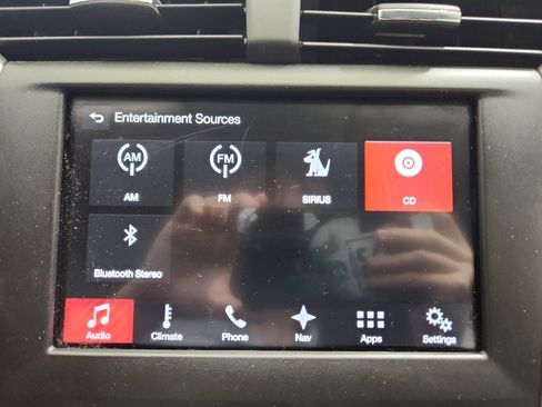 Used 2017 Ford Fusion SE w/ Fusion SE Technology Package FWD image 18