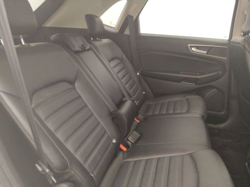 Used 2017 Ford Edge SEL w/ Equipment Group 201A AWD/4WD image 19