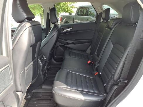 Certified 2024 Ford Edge SEL w/ Convenience Package AWD/4WD image 9