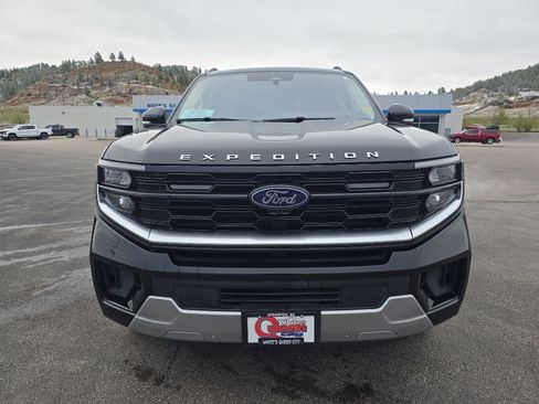 Used 2025 Ford Expedition Max Platinum AWD/4WD image 8