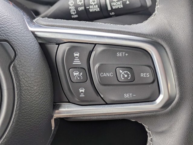 Certified 2026 Jeep Wrangler Unlimited Sahara AWD/4WD image 27