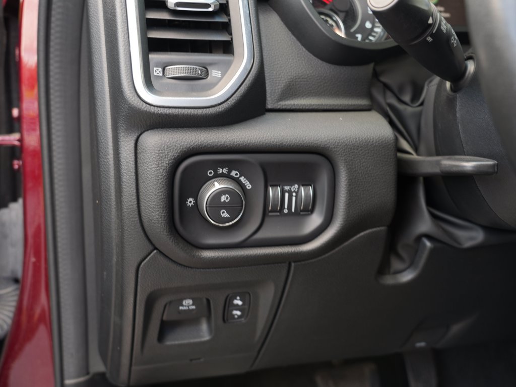 Used 2023 RAM 1500 Laramie AWD/4WD image 17