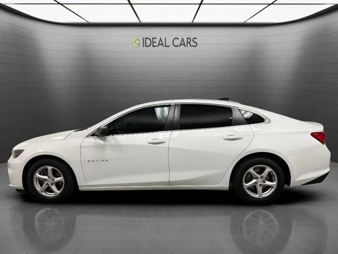 Used 2017 Chevrolet Malibu LS w/ LPO, Convenience Package 2 FWD image 8