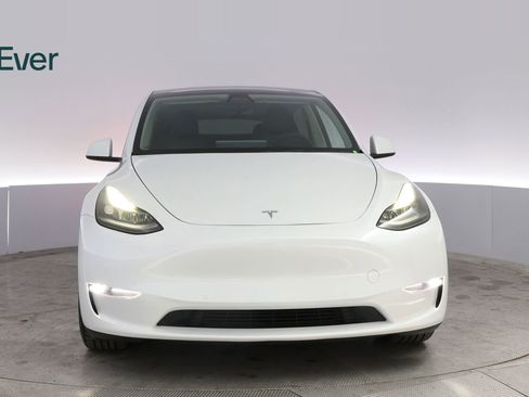Used 2022 Tesla Model Y Performance image 12