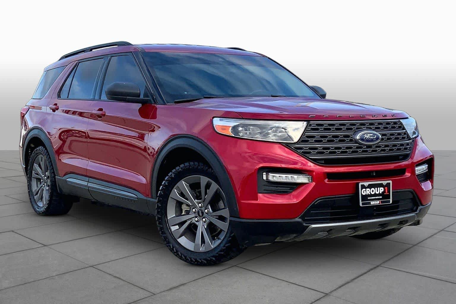 Used 2021 Ford Explorer XLT w/ Equipment Group 202A RWD image 3
