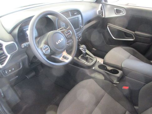 Used 2024 Kia Soul LX w/ Option Group 015 image 5