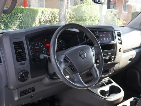 Used 2020 Nissan NV 2500 SV RWD image 22