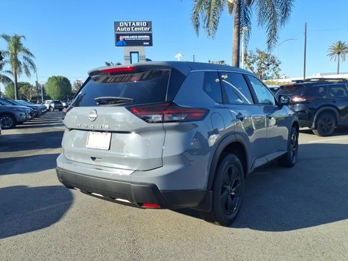 New 2026 Nissan Rogue SV FWD image 5