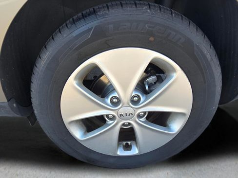 Used 2016 Kia Soul Base w/ Convenience Package image 11