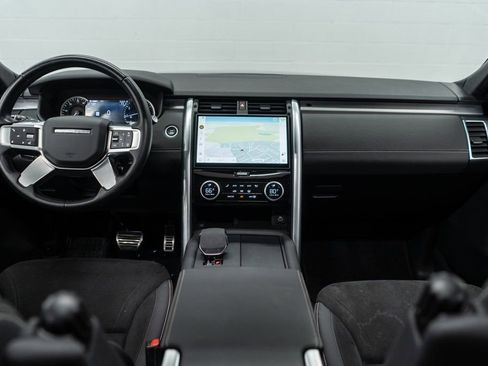 Used 2023 Land Rover Discovery S R-Dynamic image 10