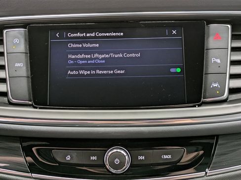 Used 2023 Buick Enclave Essence AWD/4WD image 12