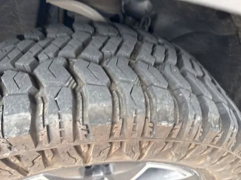 Used 2022 Chevrolet Tahoe Z71 w/ Luxury Package image 8