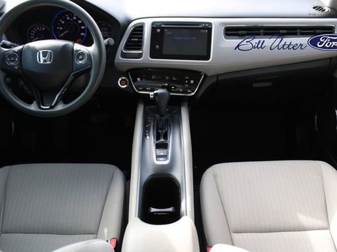 Used 2018 Honda HR-V EX image 14