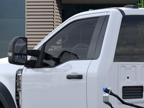 New 2025 Ford F550 4x4 Regular Cab Super Duty image 20