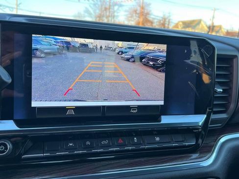 Certified 2025 Chevrolet Silverado 1500 LT AWD/4WD image 28