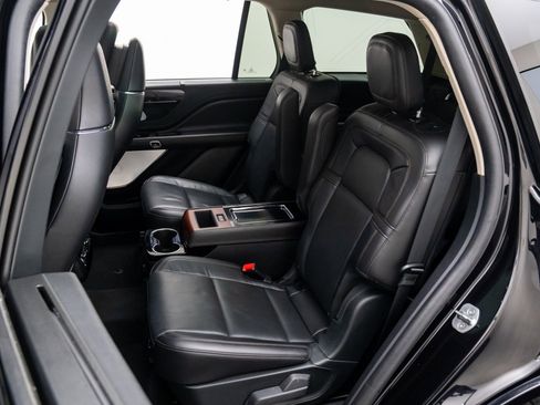 Used 2023 Lincoln Aviator Reserve w/ Equipment Group 201A image 16