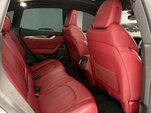 Used 2019 Maserati Levante S GranSport AWD/4WD image 24