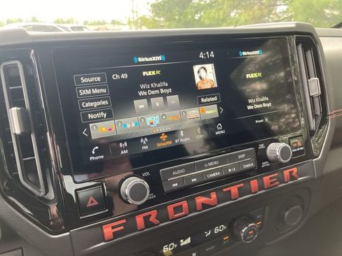 Used 2025 Nissan Frontier PRO-4X w/ Pro Convenience Package image 19