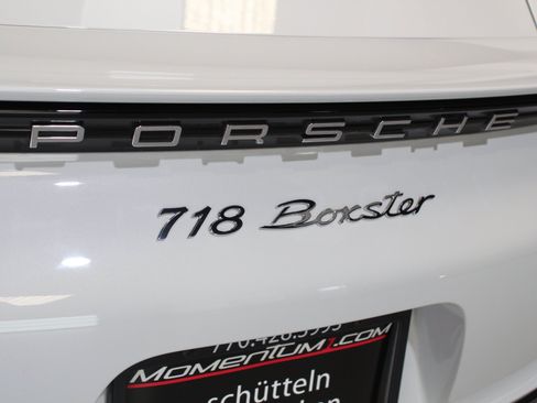 Used 2021 Porsche 718 Boxster w/ Premium Package RWD image 28